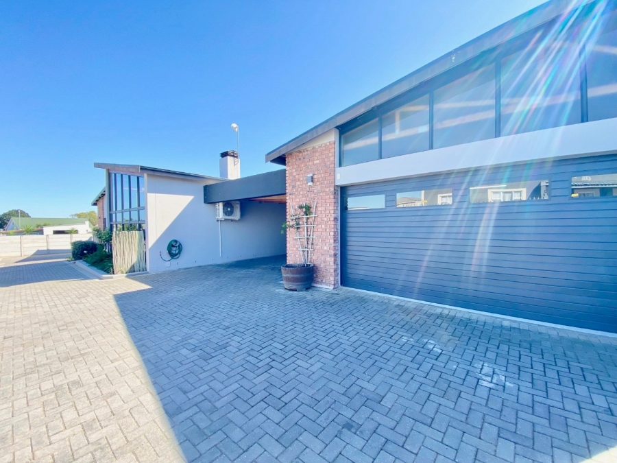 3 Bedroom Property for Sale in Hopefield Rural Western Cape
